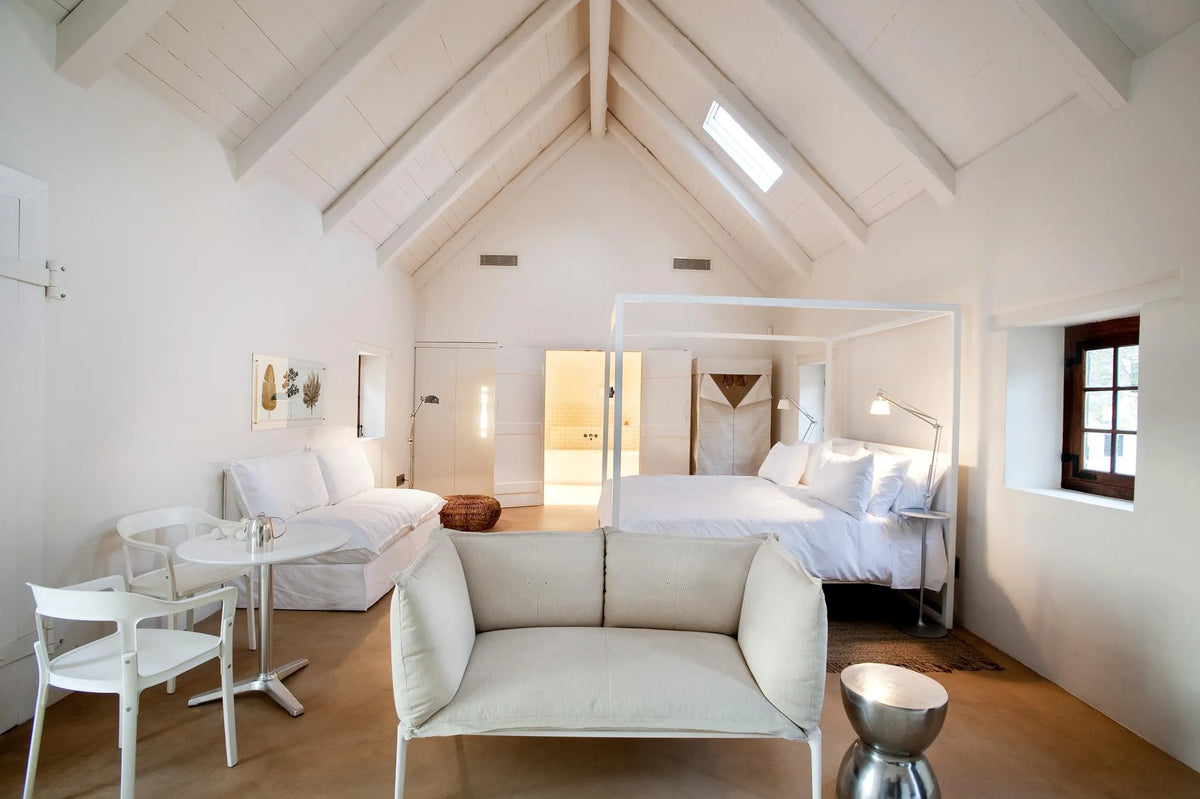 Room gallery image 1.
