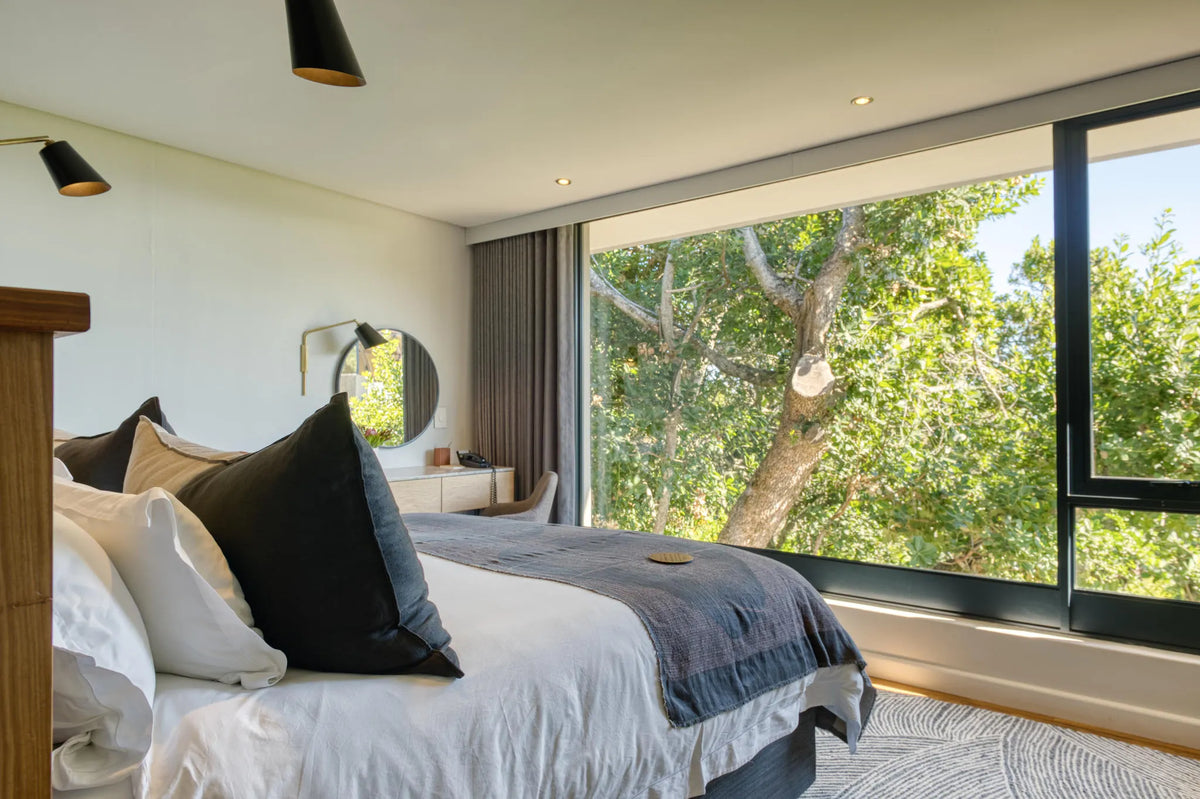 Room gallery image 6.